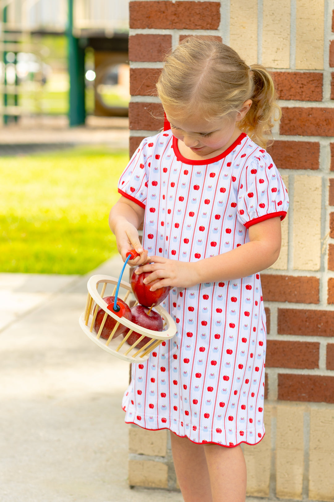 trotter street kids knit Dress - Apple Print