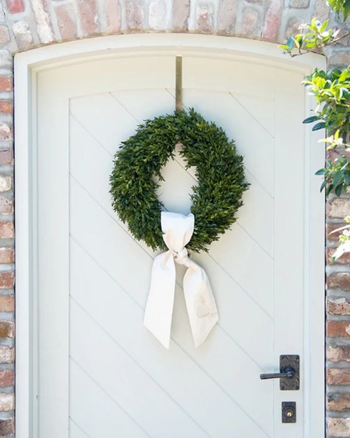Boxwood Wreath - 18" Round