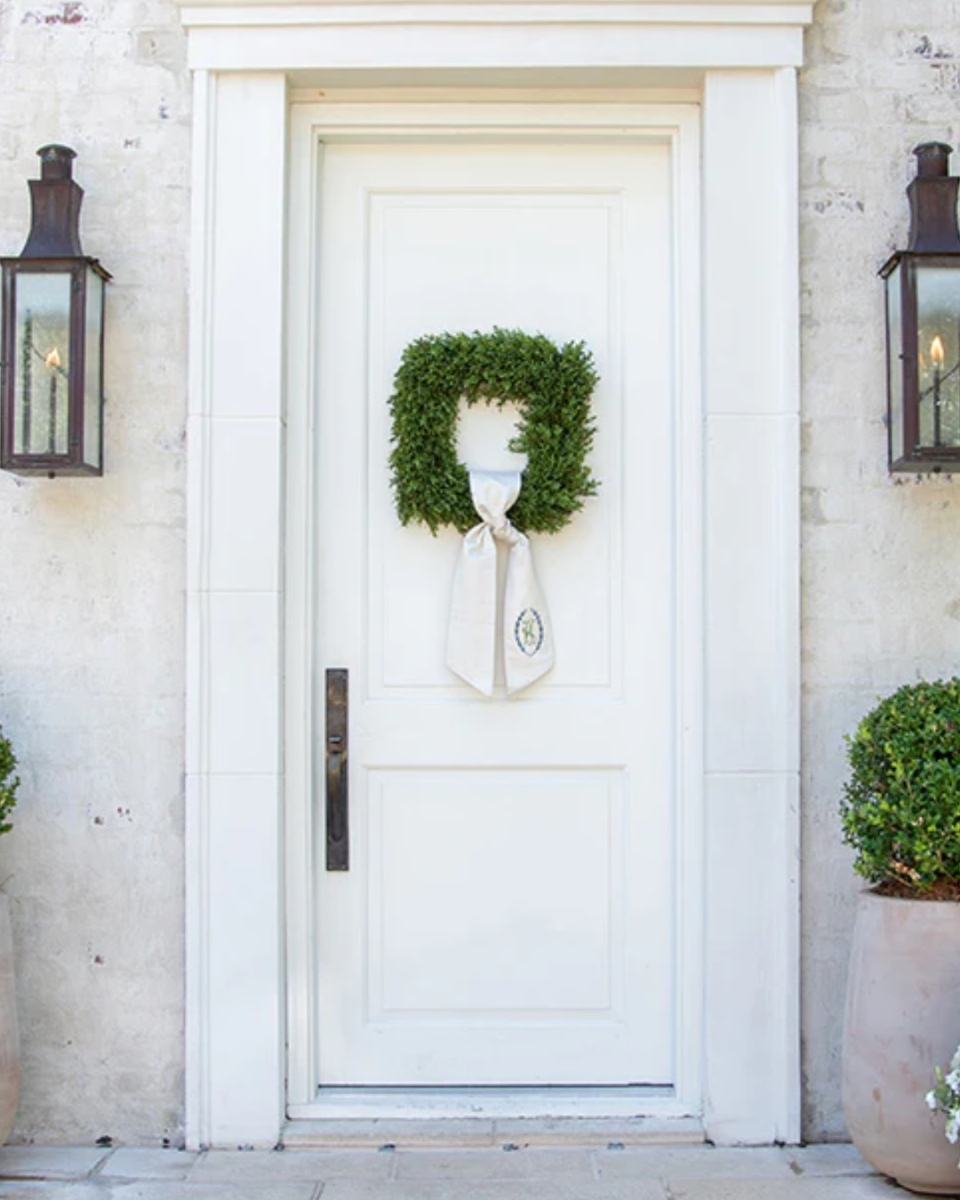 Boxwood Wreath - 18" Square